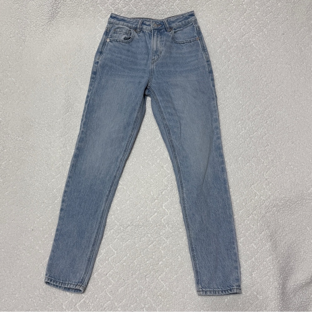 American Eagle Outfitters Strigid Mom Jean